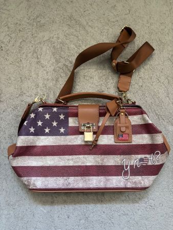 Stylische Y Not? Tasche im USA Design