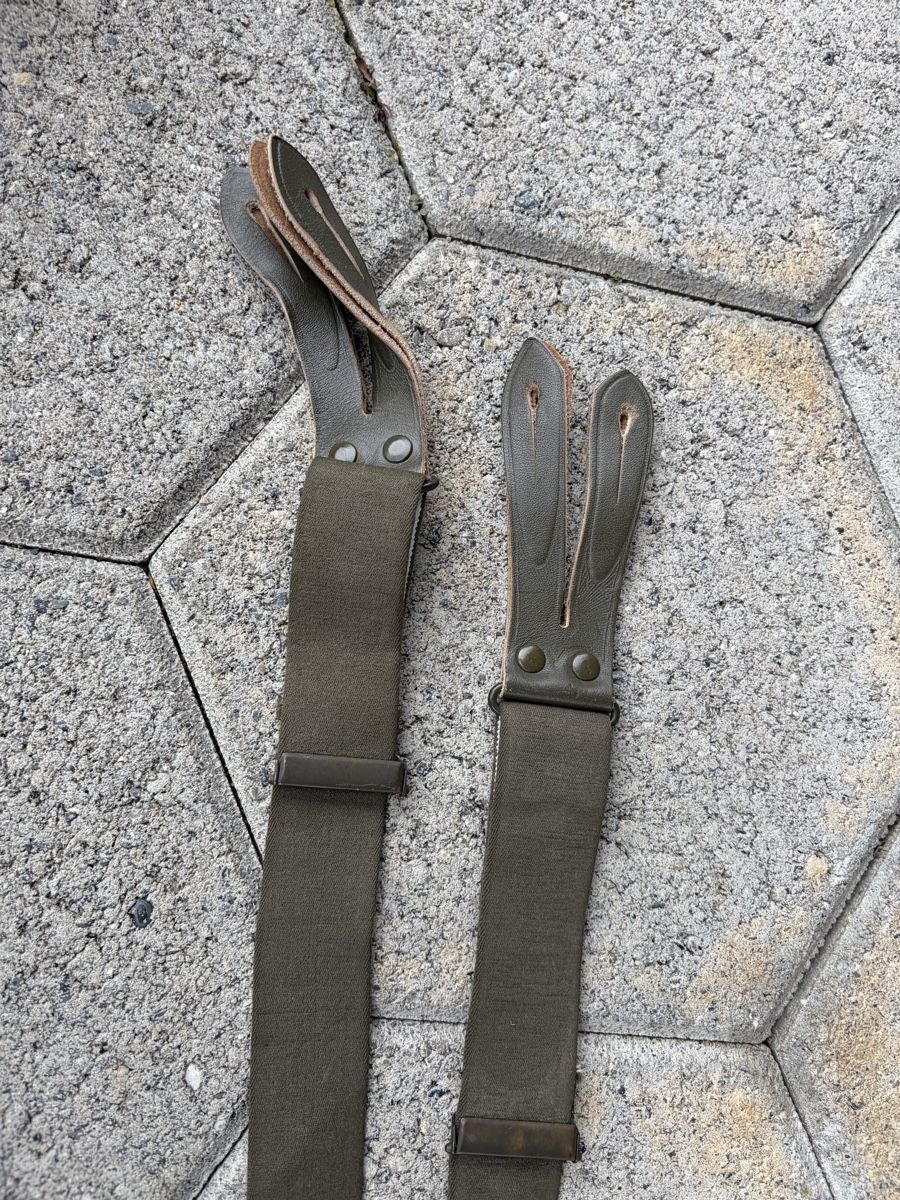 Uniformi: DDR/ NVA Hosenträger – Usato da Balsthal venduto da Sven.sch 2