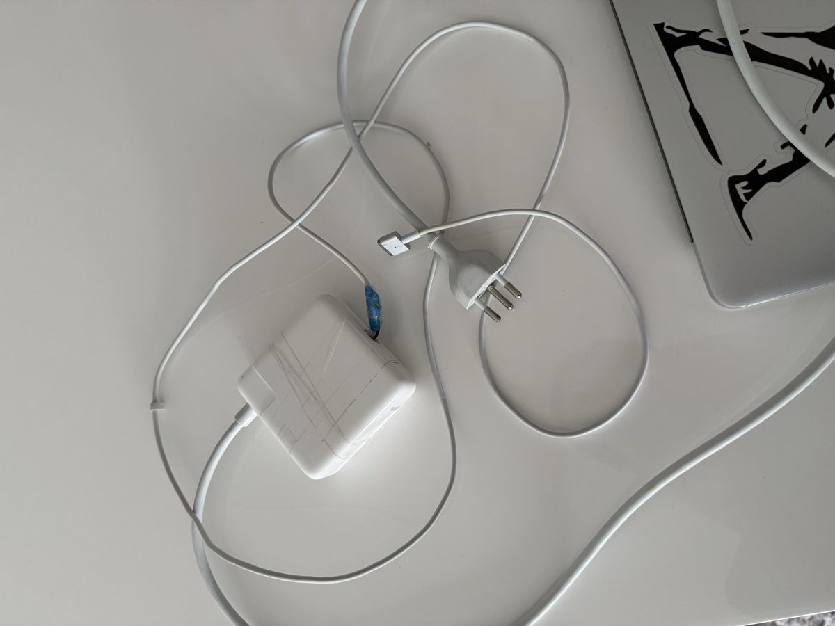 Apple Notebook: MacBook Pro Retina, 15-inch, Mid 2015 – Usato da Rüfenacht BE venduto da Users 9