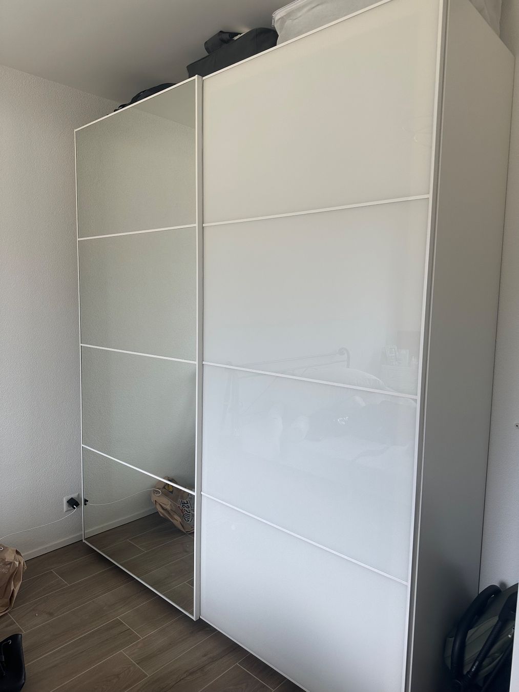 Ikea Armadi: IKEA Kleiderschrank (2m) – Usato da Dübendorf venduto da pet_7lpd