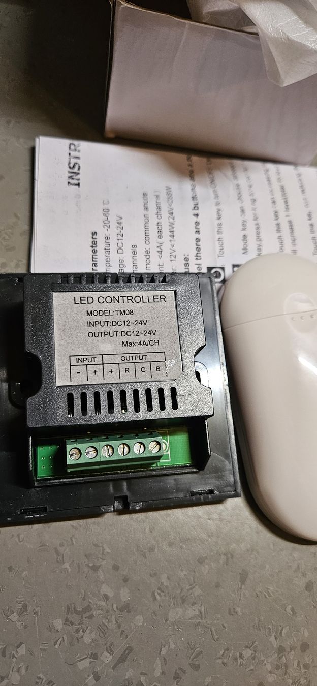 Steuerung: LED Controller TM09 mit Fernbedienung, – Neu und originalverpackt aus Baar von Vel...Baar45 4