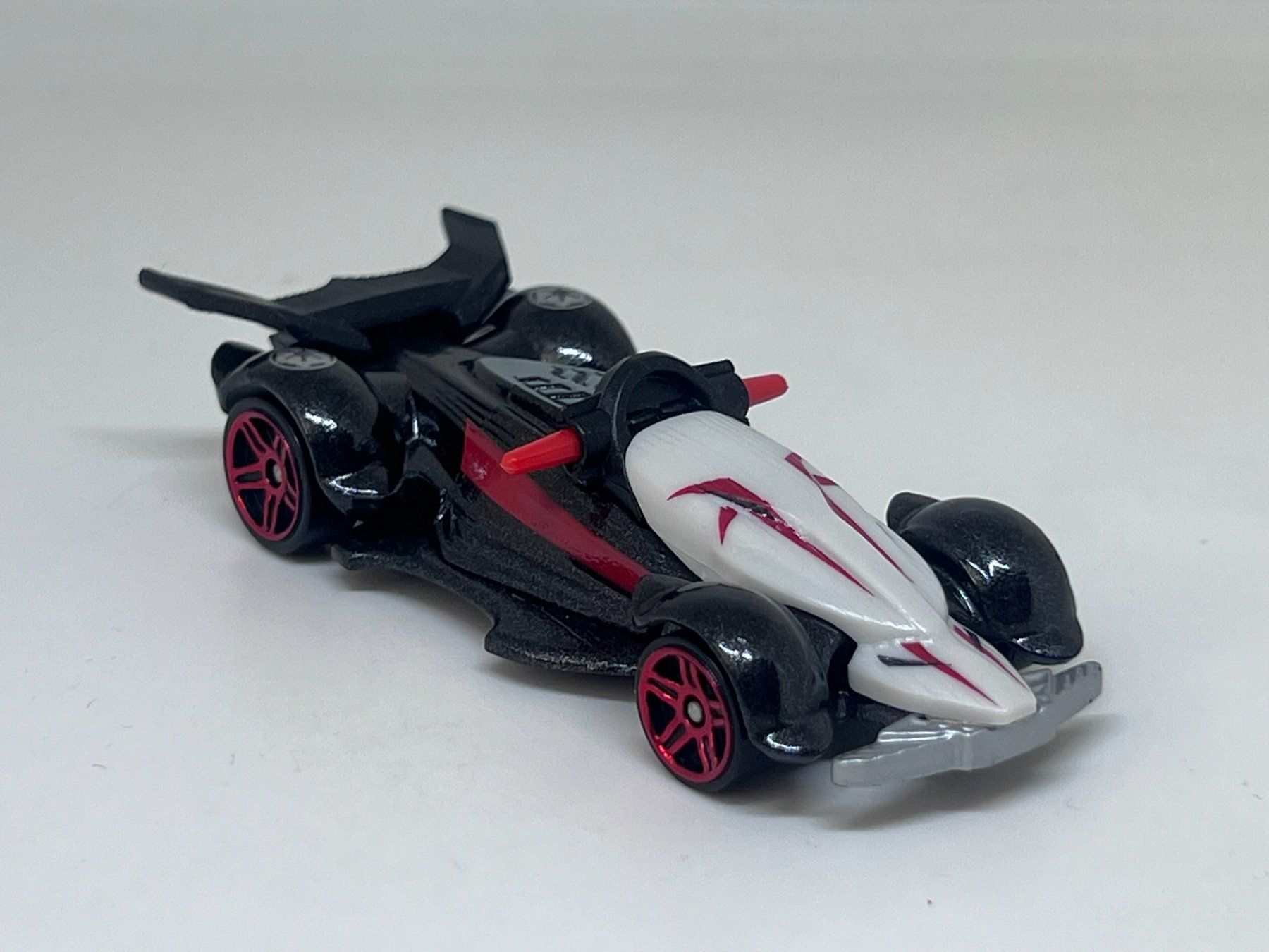 Hot Wheels Voitures modèles: Hot Wheels The Inquisitor #146 – D'occasion à Wildegg par LaaBoutique