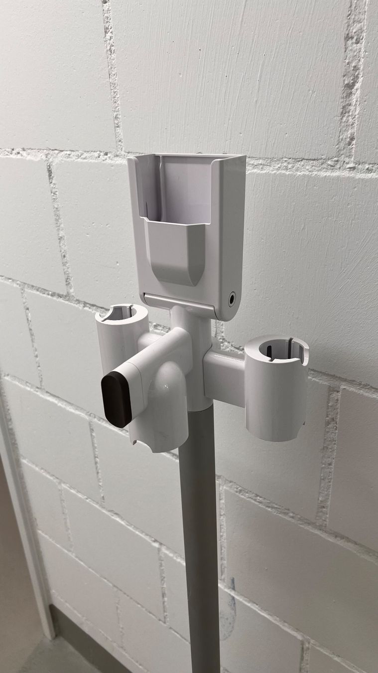Dyson Aspirapolveri & Accessori: Dyson freistehende Ladestation mit Multi-Zubehörhalter – Usato da Aarau venduto da usport06 2