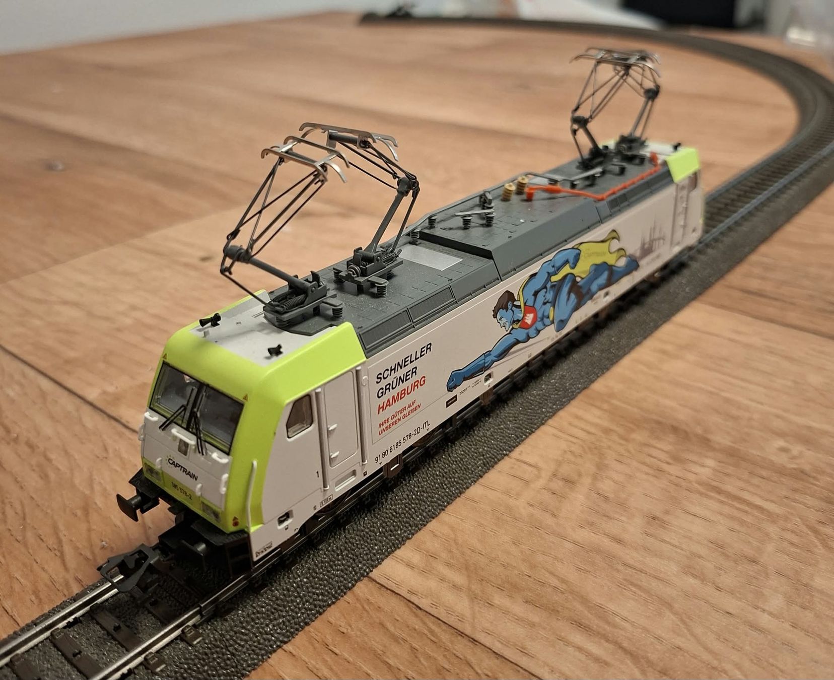 Märklin Modelleisenbahnen: Elektrolokomotive – Gebraucht aus Landschlacht von jon_gyp9 1
