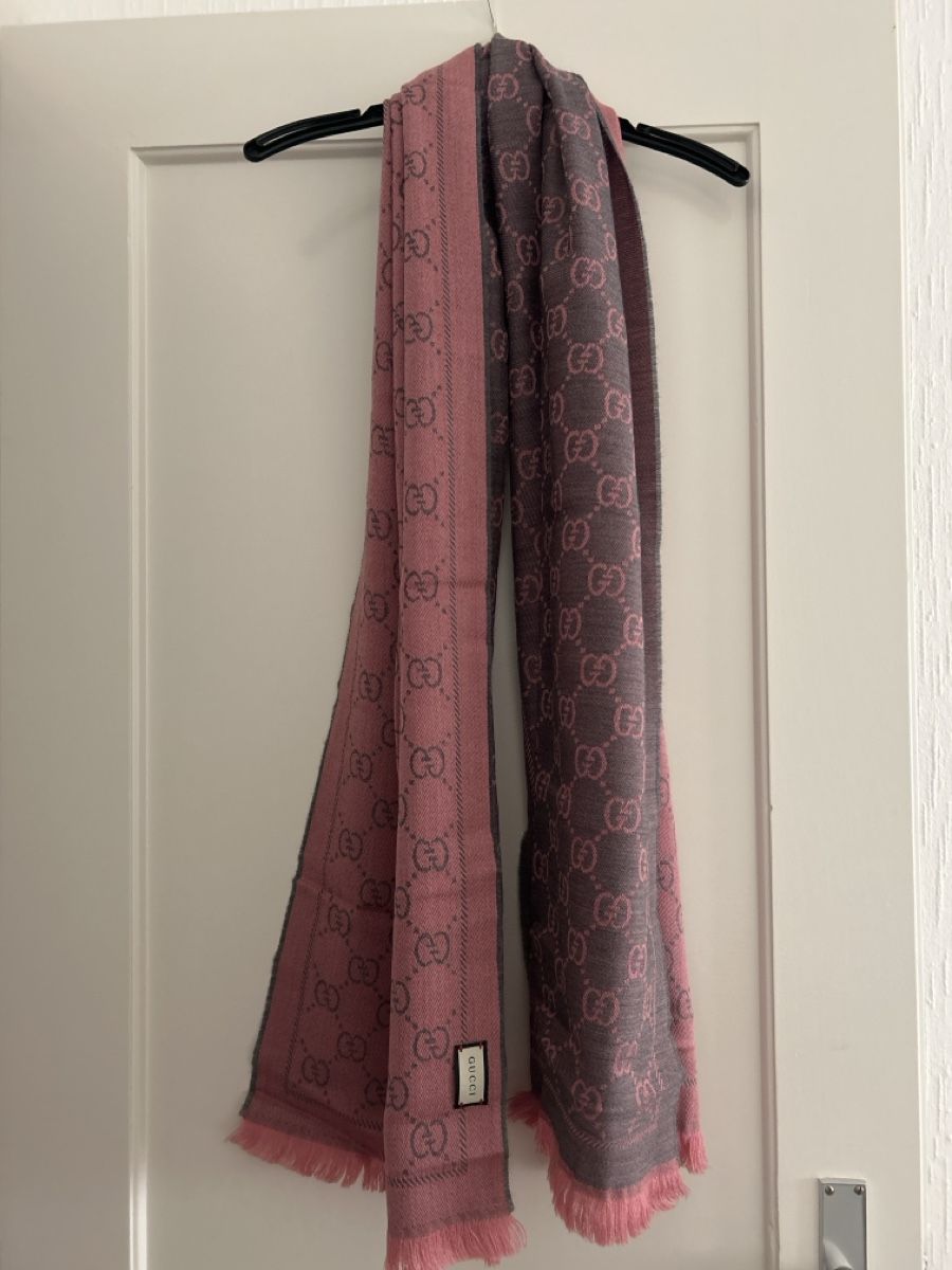 Gucci Foulards, Tücher & Schals: Foulard / Écharpe rose - GUCCI – Gebraucht aus Savigny von Althea0202