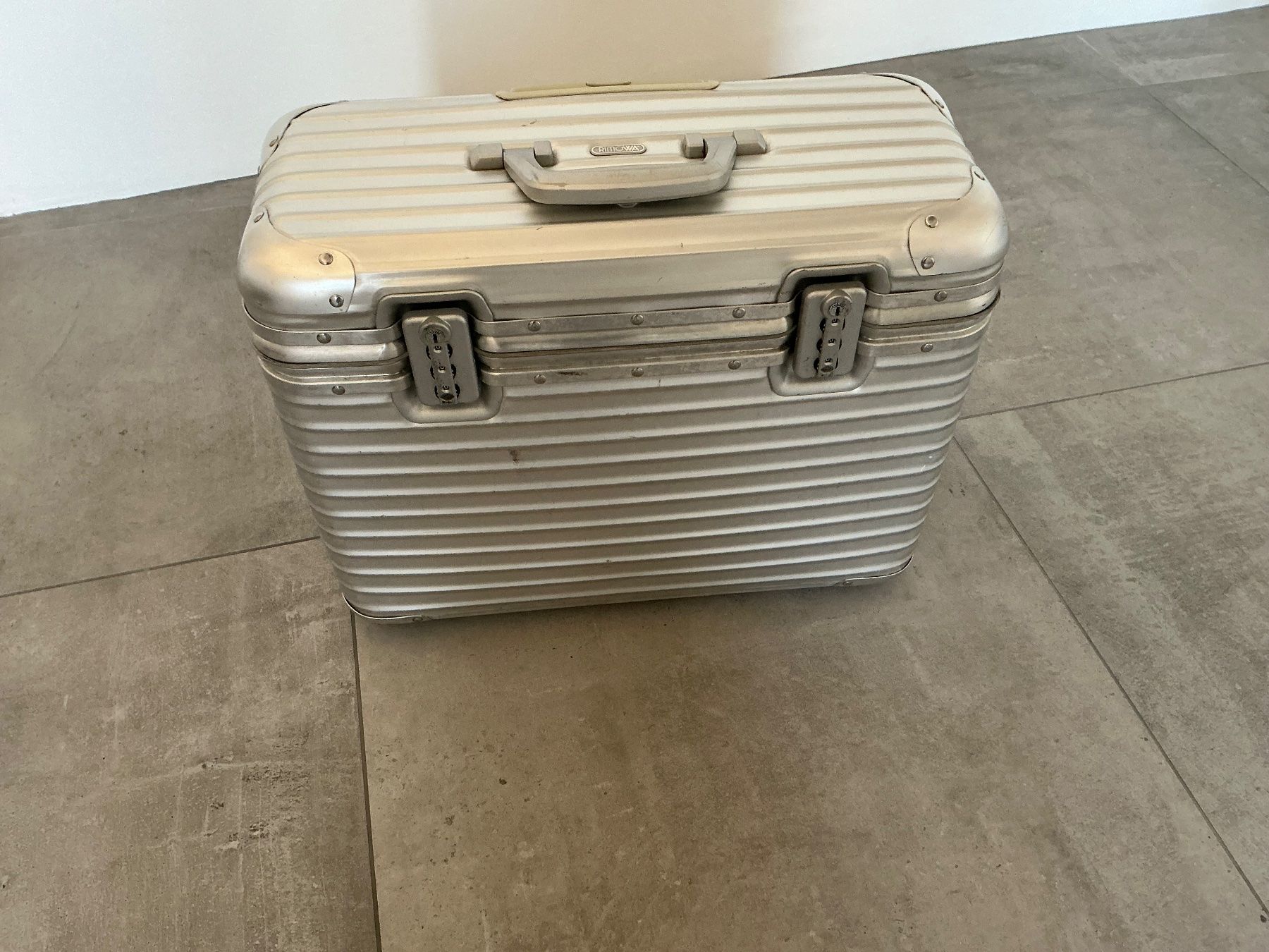 Rimowa Valigie: Pilotenkoffer RIMOWA – Usato da Carona venduto da LaDark11 6