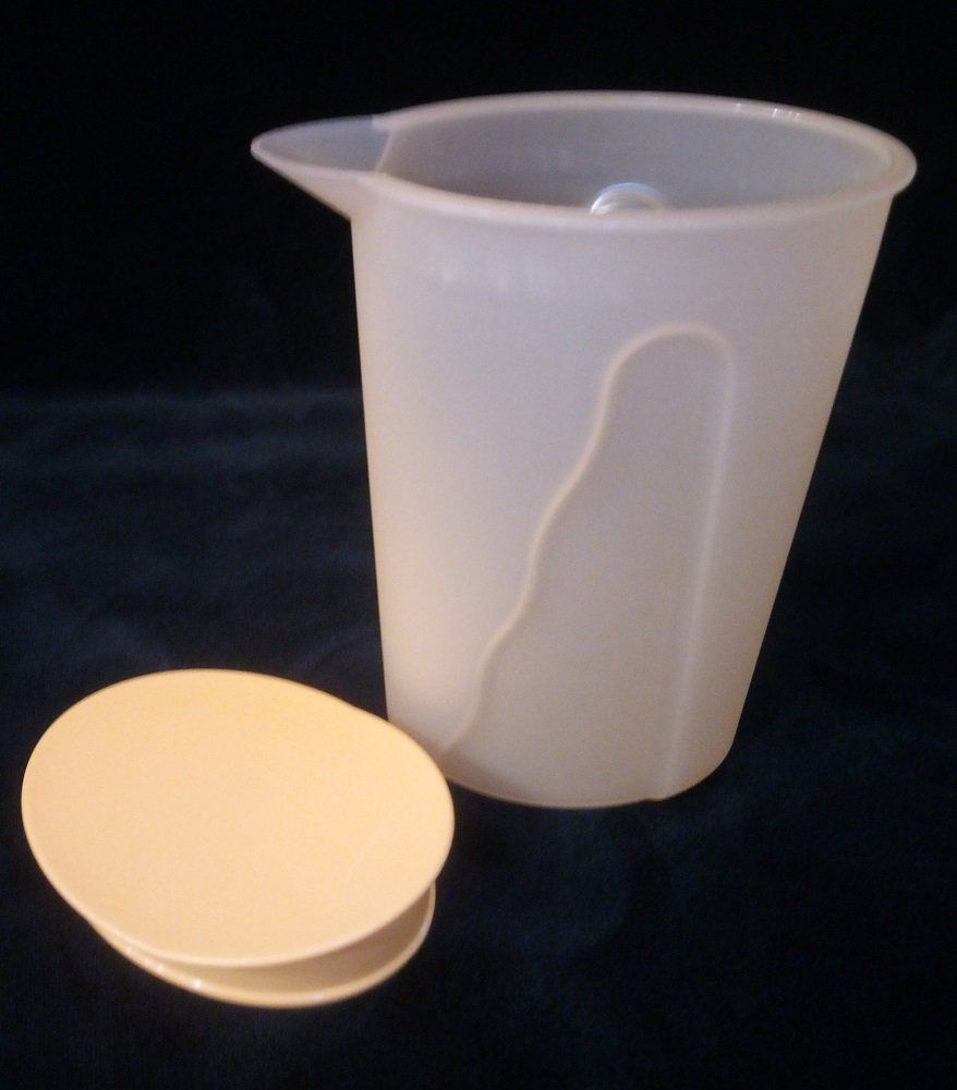 Tupperware Behälter & Ähnliches: TUPPERWARE Getränkekrug mit Deckel 1 L in Orange – Gebraucht aus Werdenberg von EXA-Secondhand 1