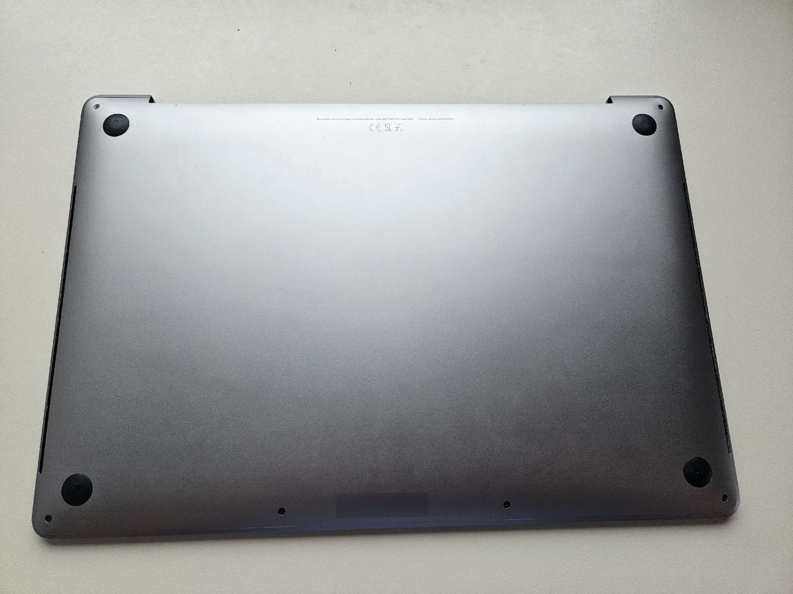 Apple Notebook: topcase von Apple MacBook Pro 16 2019 – Usato da Biberist venduto da Volo28 3