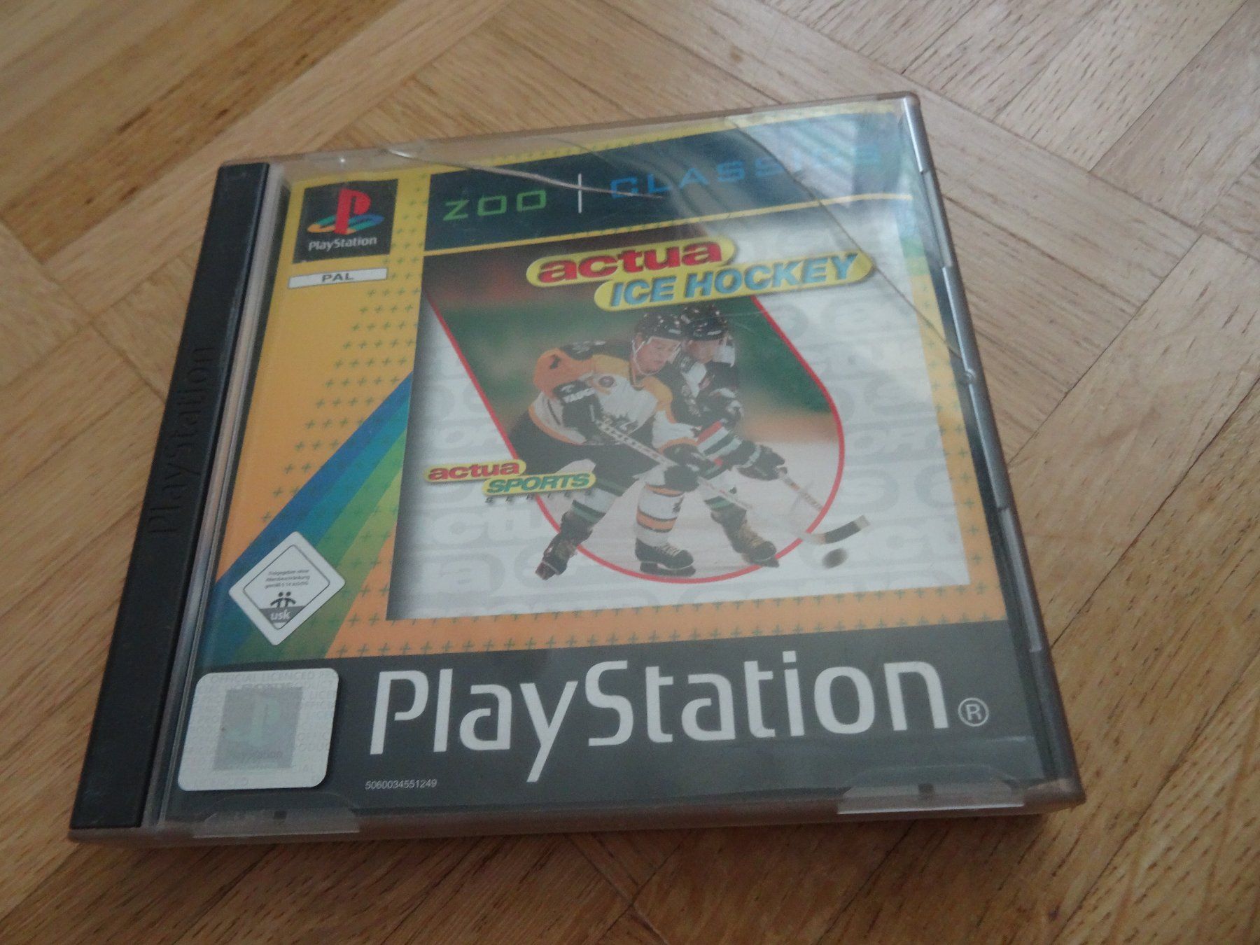 Sony Giochi: Actua Ice Hockey PS1 – Usato da Olten venduto da Disc-Ausverkauf