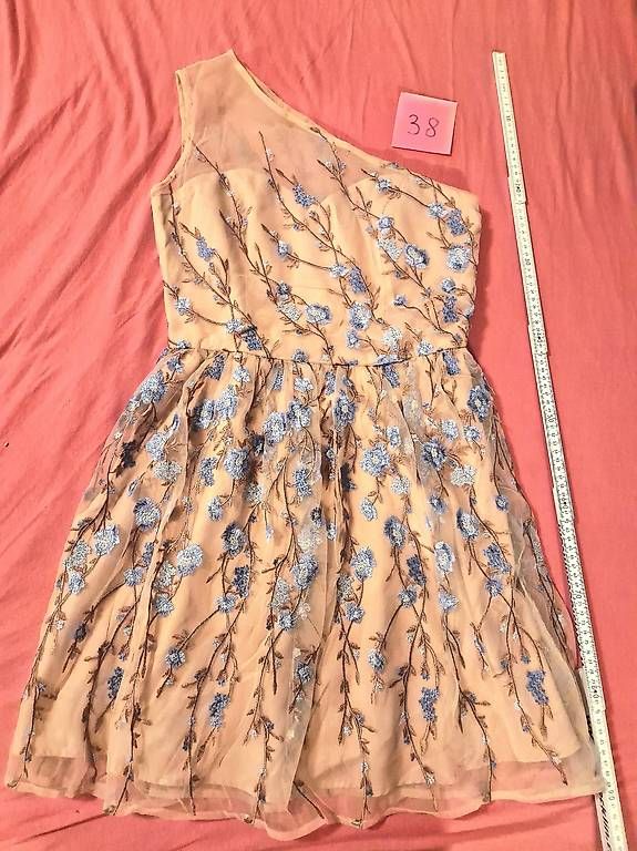 Robes: Abendkleid, Kleid, Cocktailkleid – D'occasion à Rupperswil par A.Behringer 1