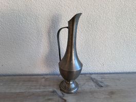Pichet en métal 