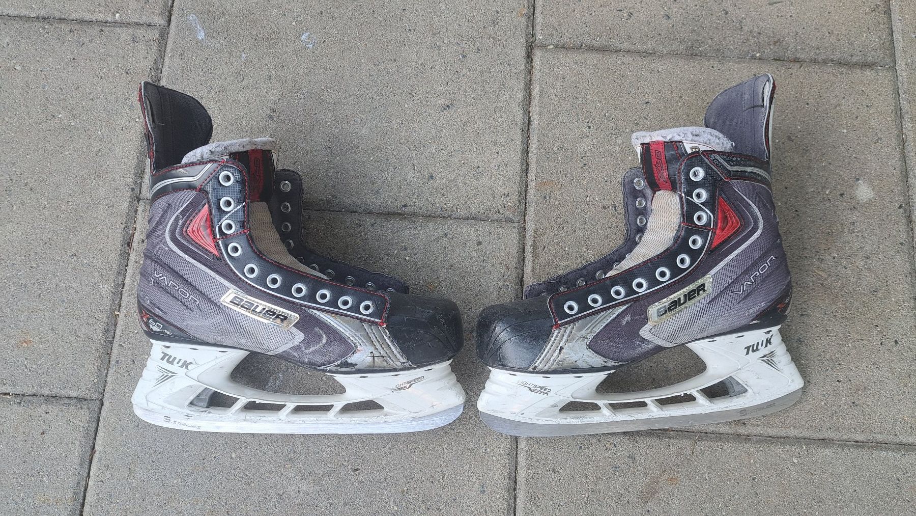 Bauer Pattini da ghiaccio: Schlittschuhe Bauer Gr.45 – Usato da Küssnacht am Rigi venduto da AutoVilla