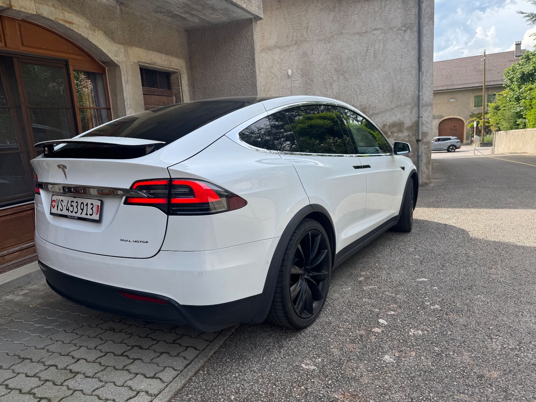 Tesla Automobili: Très bonne état . – Usato da Chavornay venduto da osch02 1
