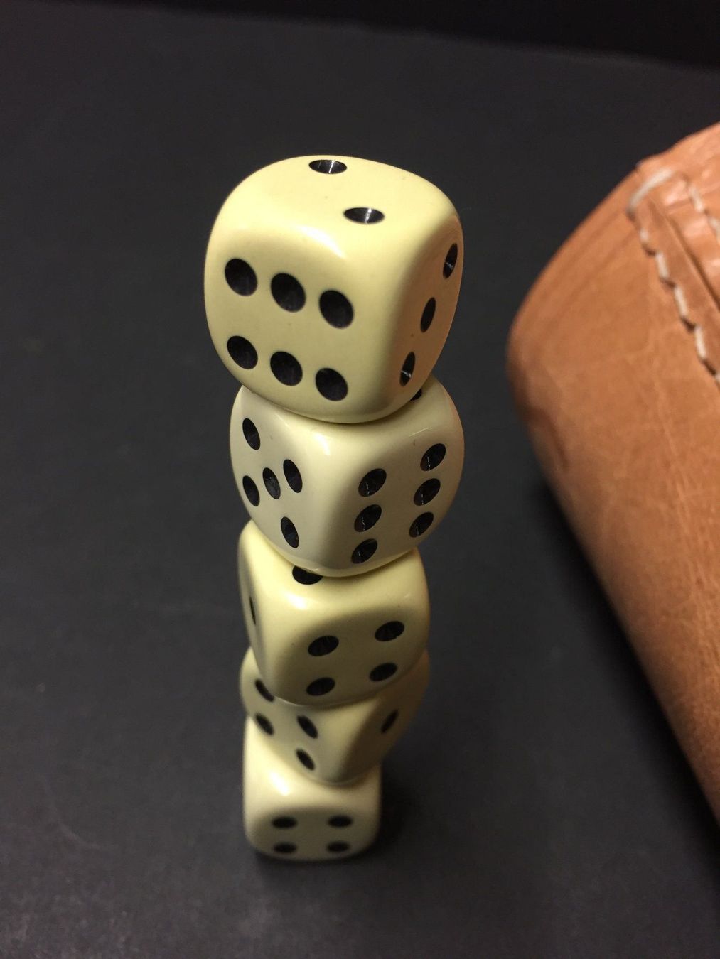 Giochi: Vintage 5 Bakelit Würfel – Usato da Schaffhausen venduto da vintageville 8