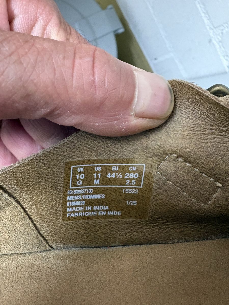 Clarks Chaussures hommes: Clarks Clogs Wildleder Herren 44.5 gebraucht – D'occasion à Thun par jeff070 4