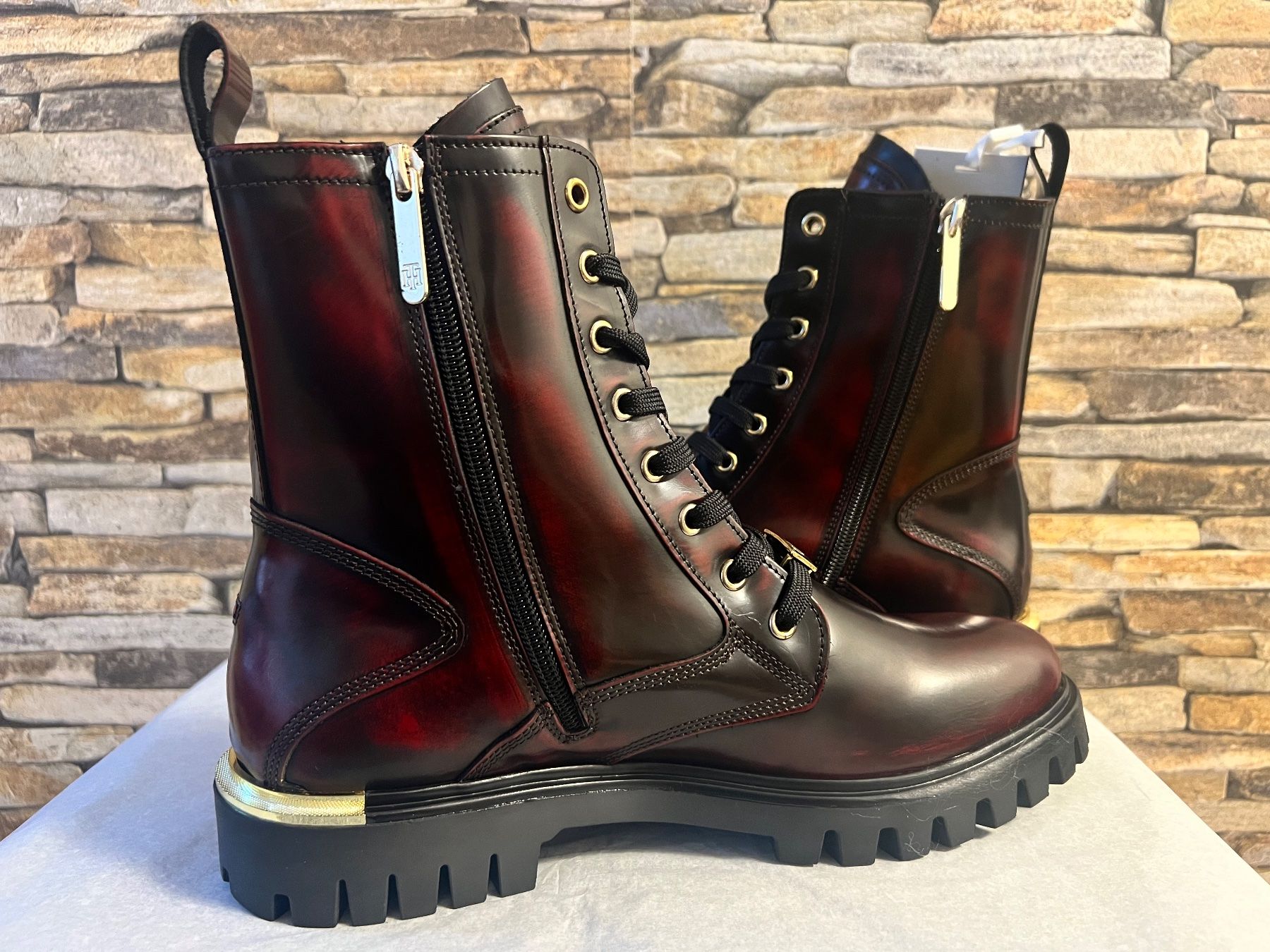 Tommy Hilfiger Scarpe da donna: Tommy Hilfiger Polished Lace Up Gr. 41 – Nuovo e nell'imballaggio originale da Bern venduto da No1e 3