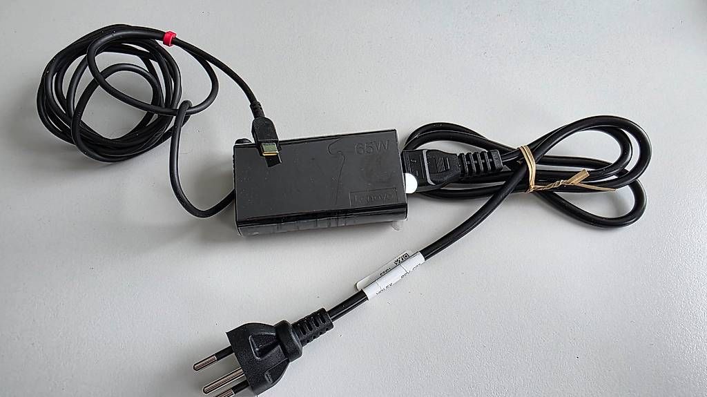 Caricabatterie: Lenovo Notebook Mobile Charger - NEU – Usato da Zürich venduto da Tornadorey