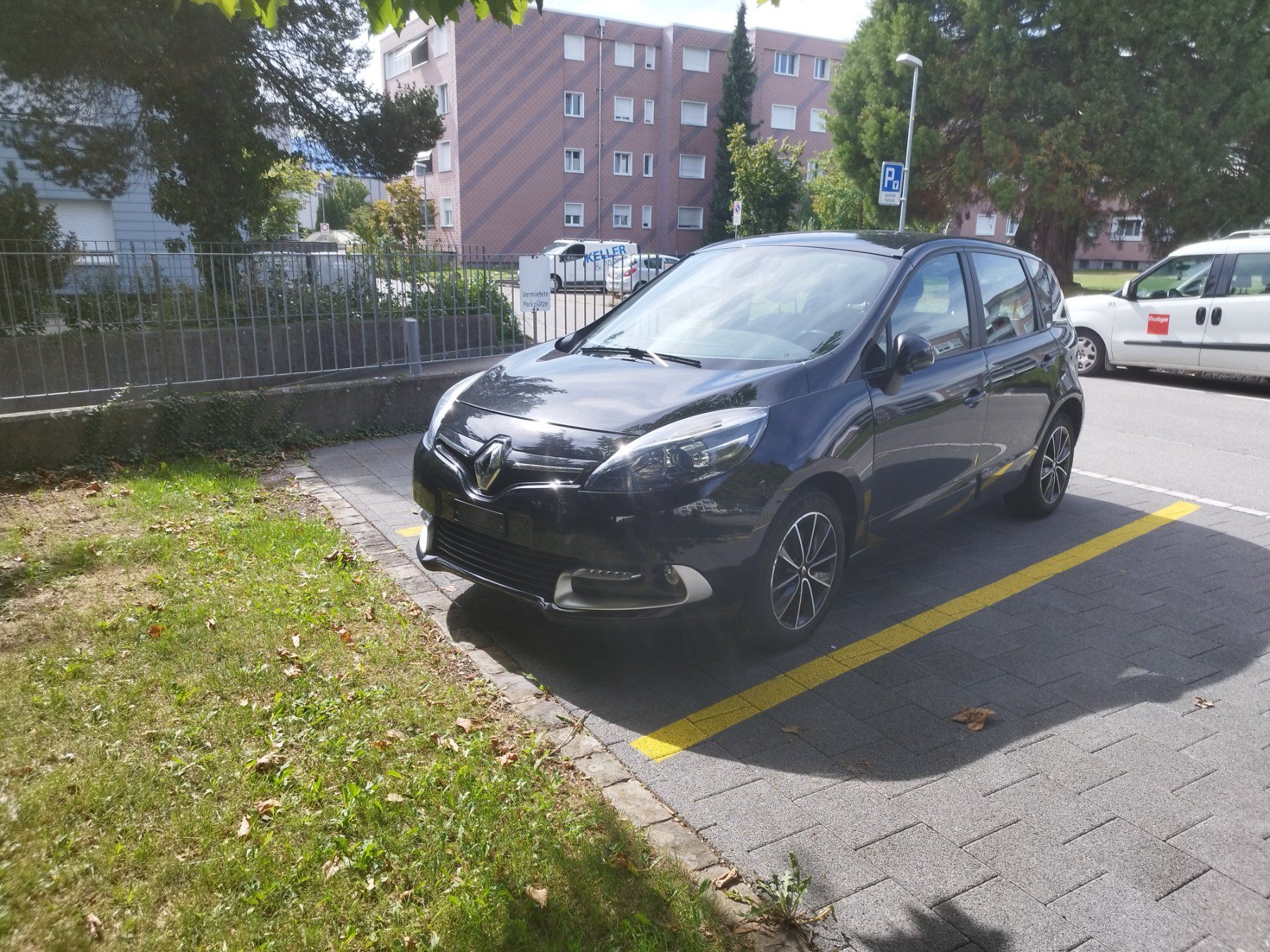 Renault Automobili: Renault Scenic – Usato da Steffisburg venduto da Muhunthan
