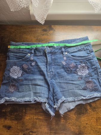 Denim Shorts Clockhouse Grösse EUR 38 floral print used