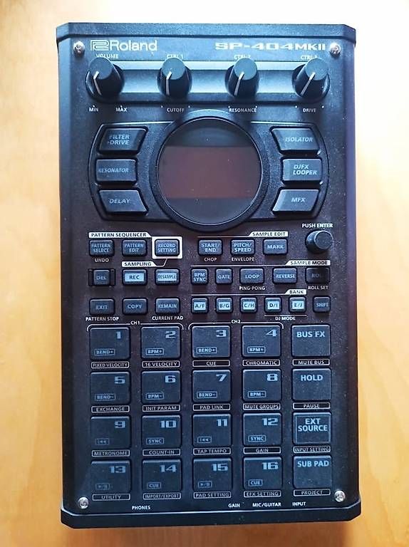 Roland Mischpulte: Roland SP-404MK2  Neuwertig  Mit Originalverpackung – Gebraucht aus Aeschi b. Spiez von nai_f5z9