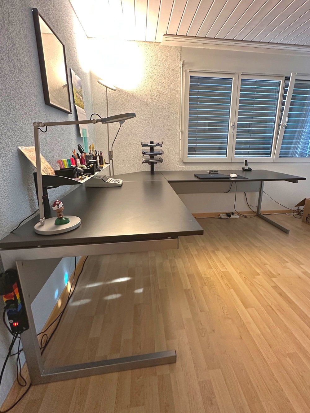 Scrivanie: Bürotisch top Zustand – Usato da Gundetswil venduto da Tabate 1