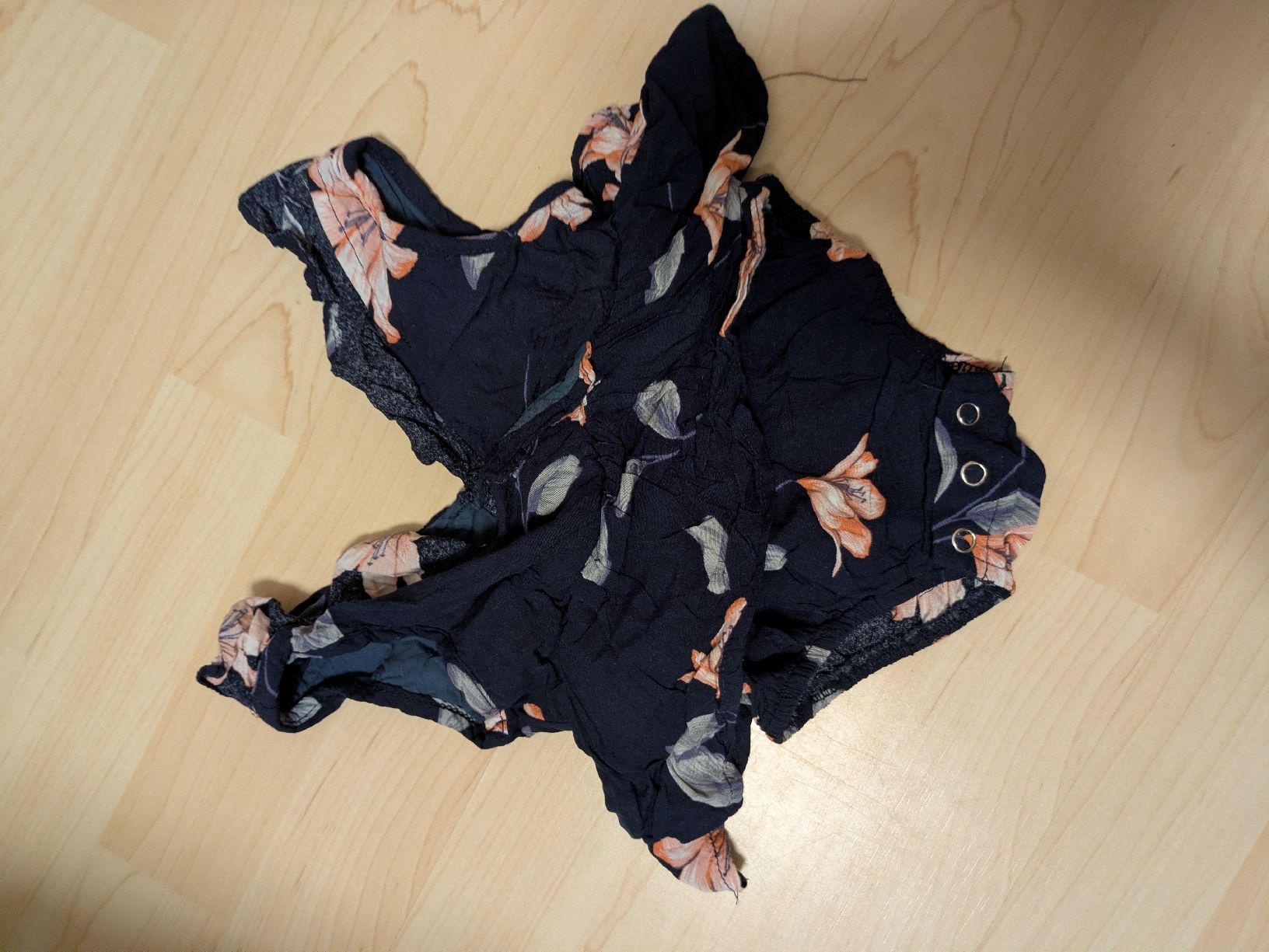 Robes et jupes: body/kleidchen – D'occasion à Lengnau Ag par Mona_03