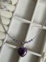 Collier avec pendentif coeur en améthyste véritable!