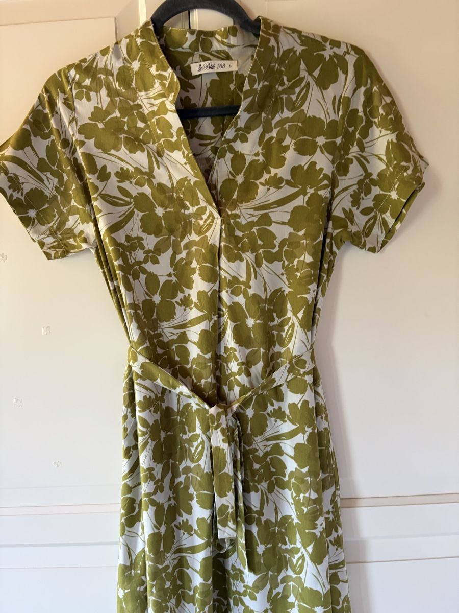 Kleider: Floral Viscose Midi Dress – Gebraucht aus St.Josefen von lop_lh8d 3