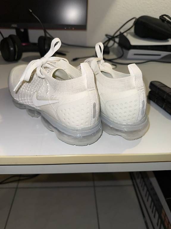 Chaussures hommes: Vapor Max Weiss – D'occasion à Oberentfelden par ang_55kx 1