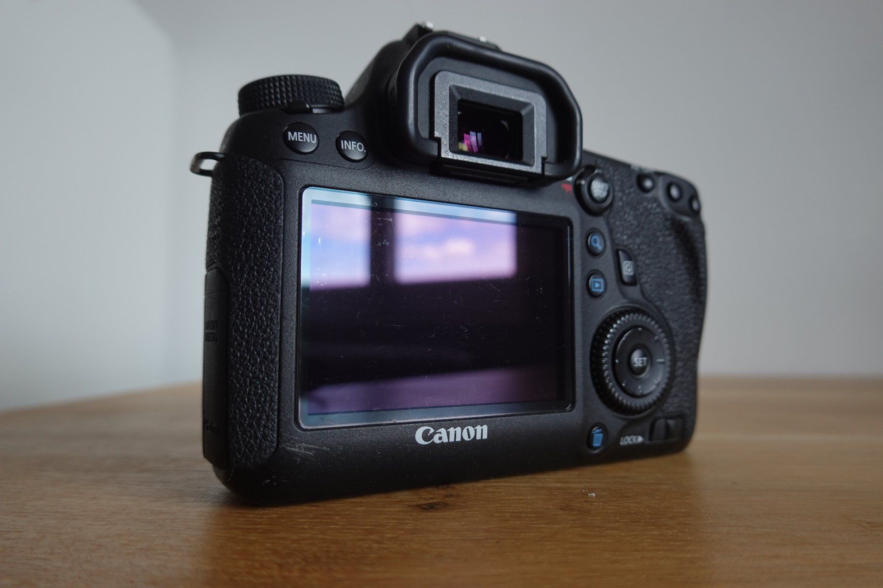 Canon Kamera: Canon EOS 6D Mark i – Defekt aus Fribourg von mar_9vlt 1