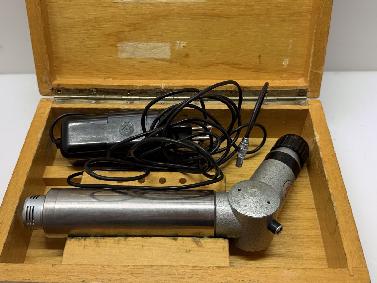 Microscopi: Microscope de centrage avec réticule LEJA Swiss – Usato da Bassecourt venduto da DiM7775 1