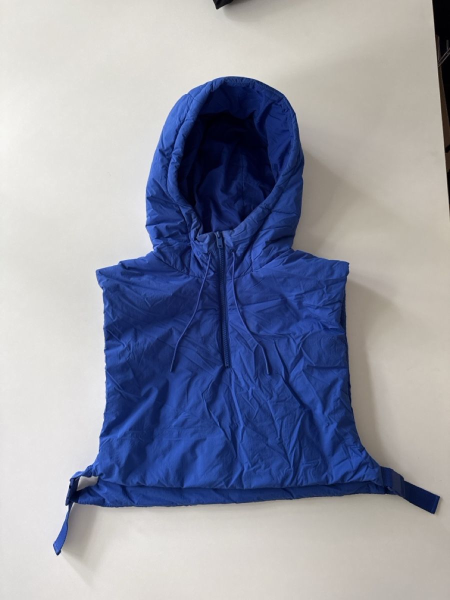 Cos Gilet & Giacche: Cos Kapuzenweste onesize – Usato da Zürich venduto da leo_nl6s