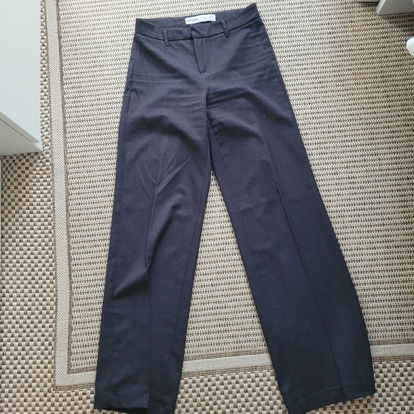 Bershka Pantaloni: BERSHKA Pantalon gris taille 36 – Nuovo (secondo la descrizione) da Genève venduto da Tanaa_12 1