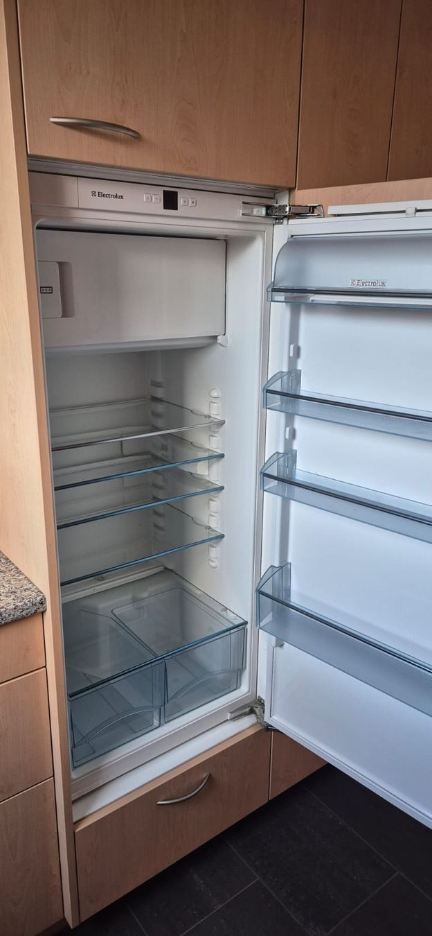 V-Zug Cuisines complètes: Küche mit Elektrogeräte  – D'occasion à Heimberg par gagiii 2
