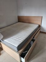 Bett mit Schubladen