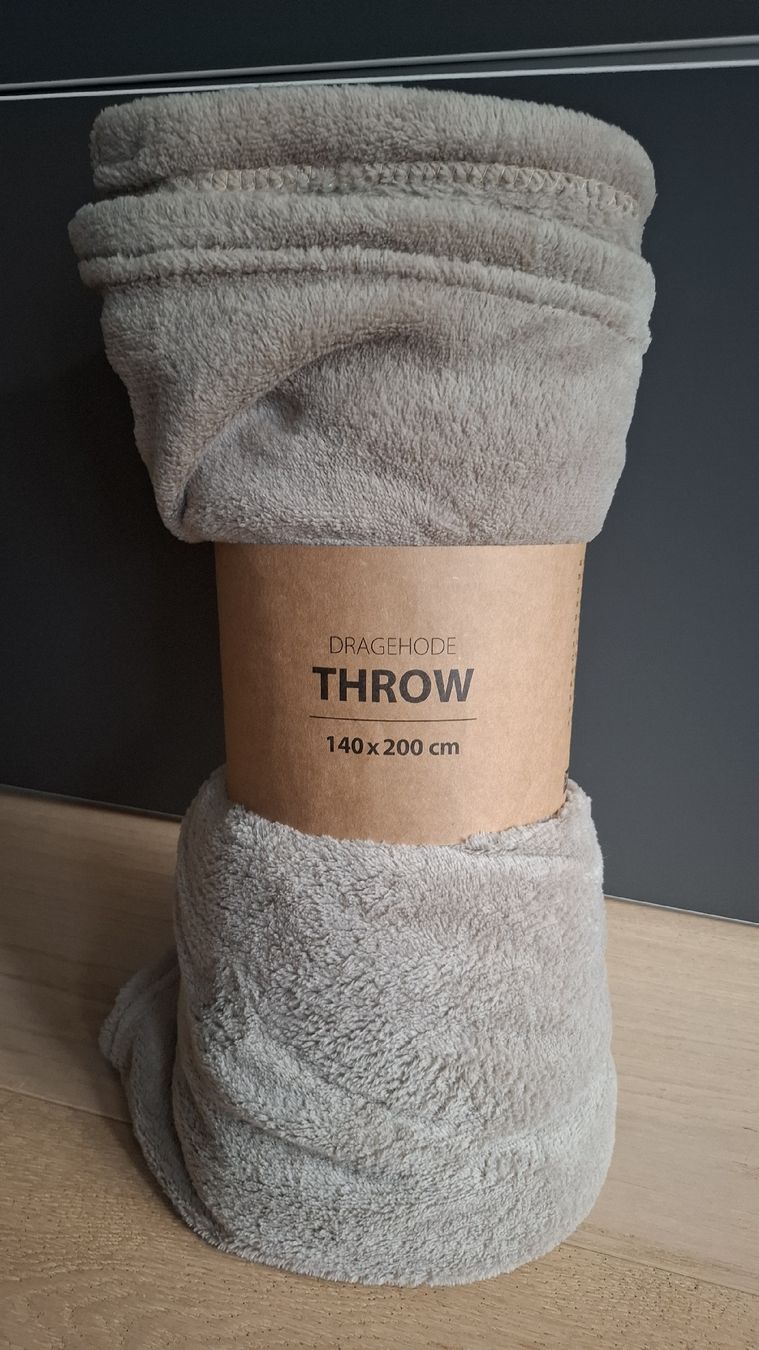 Linge de lit: throw, 140x200cm – Neuf avec emballage d'origine à Zürich par pto_6wfs