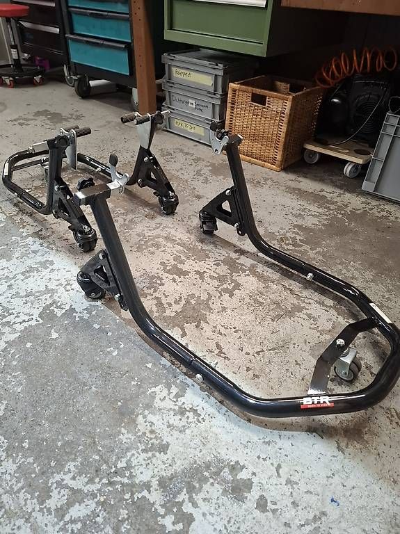Supporti a parete: BTR Montageständer Set Motorrad – Usato da Rapperswil SG venduto da mac_qd8v 3