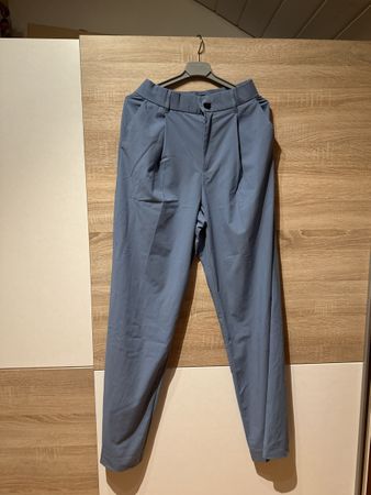 Zara Stoffhose mit hohem Bund Gr. S