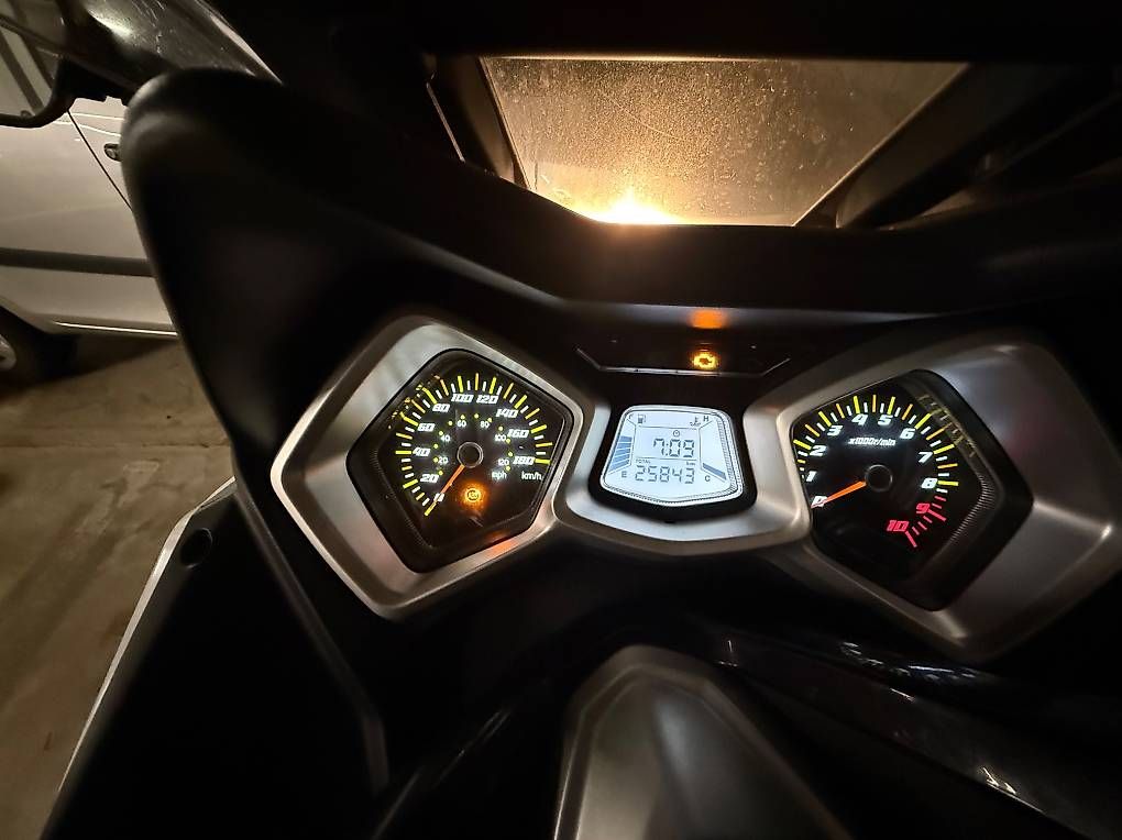 Scooter: SYM Cruisym 300i – Usato da Basel venduto da Sempre1 2