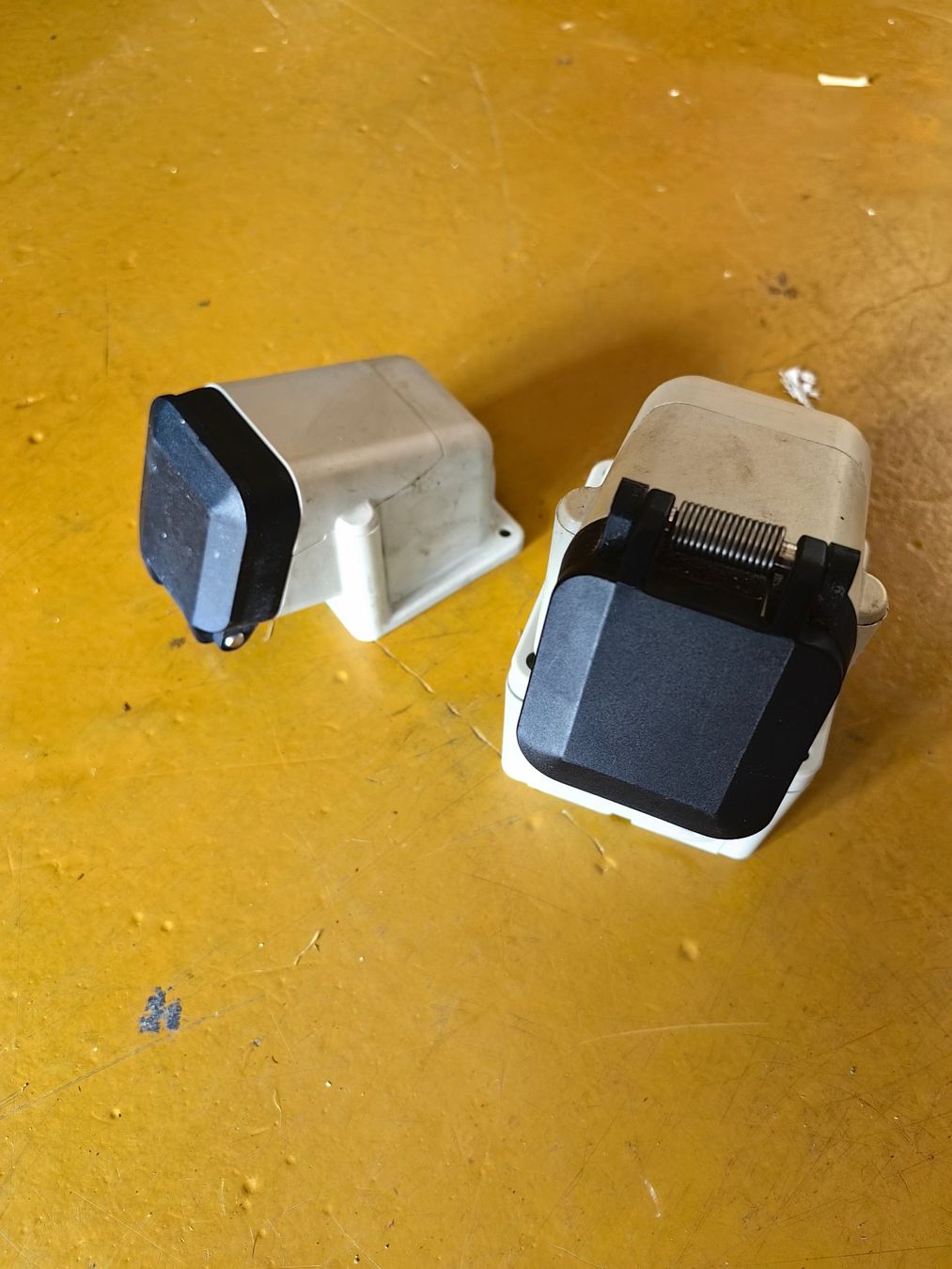 Stecker: I 15 Steckdose Aufputz 16A 5 Polig – Gebraucht aus Turbenthal von Basar50 1
