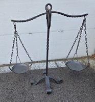Waage schmiedeeisern mit Schalen Dekoration gebraucht