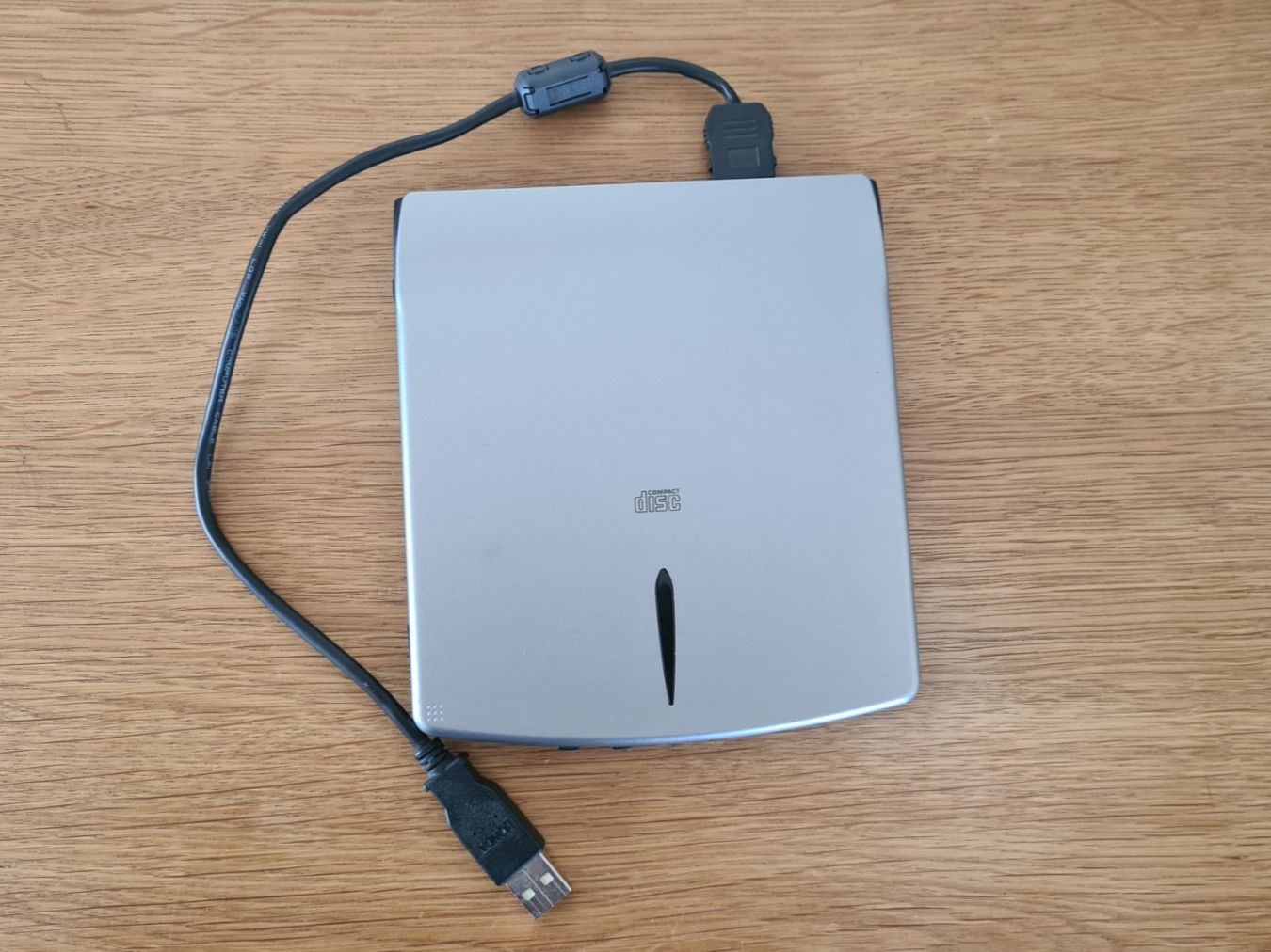 Teac Lettore multimediale & Streamer: TEAC CD-210PU compact disc USB CD-Laufwerk – Usato da Winterthur venduto da stufaphi