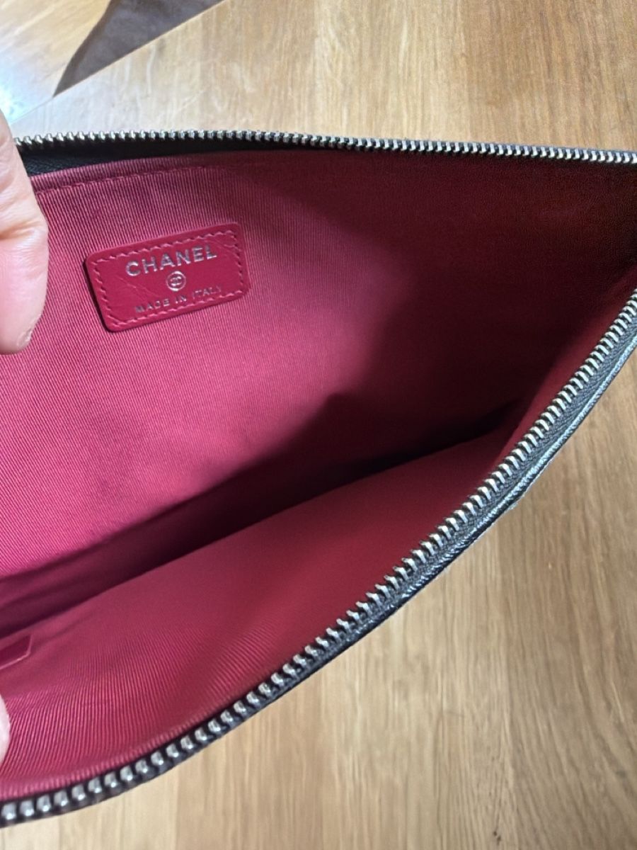 Chanel Borse da donna: Elegant Chanel Clutch - Perfect Accessory! – Usato da Geneve venduto da esp_8rbh 3