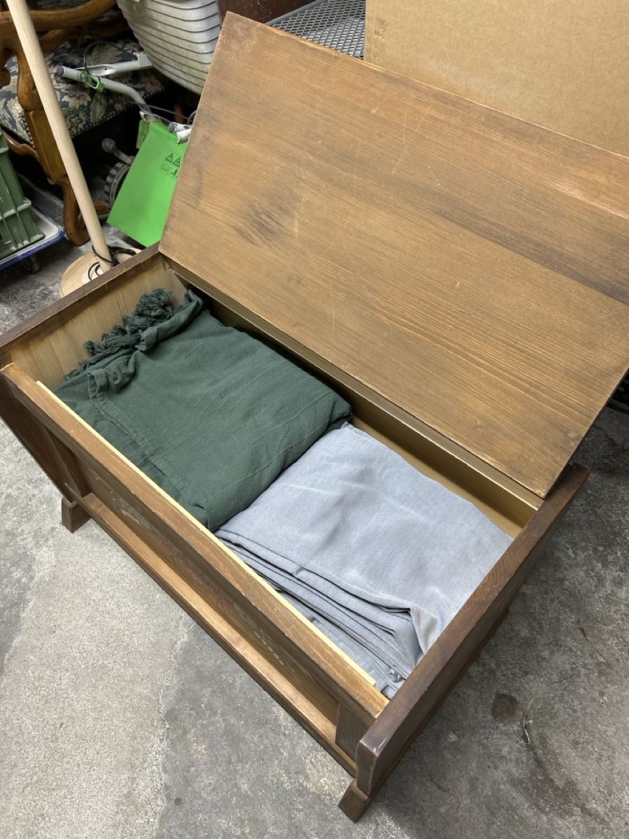 Kommoden: Holzschrank mit Blumenmalerei gebraucht – Gebraucht aus Hinwil von Sizu0 3