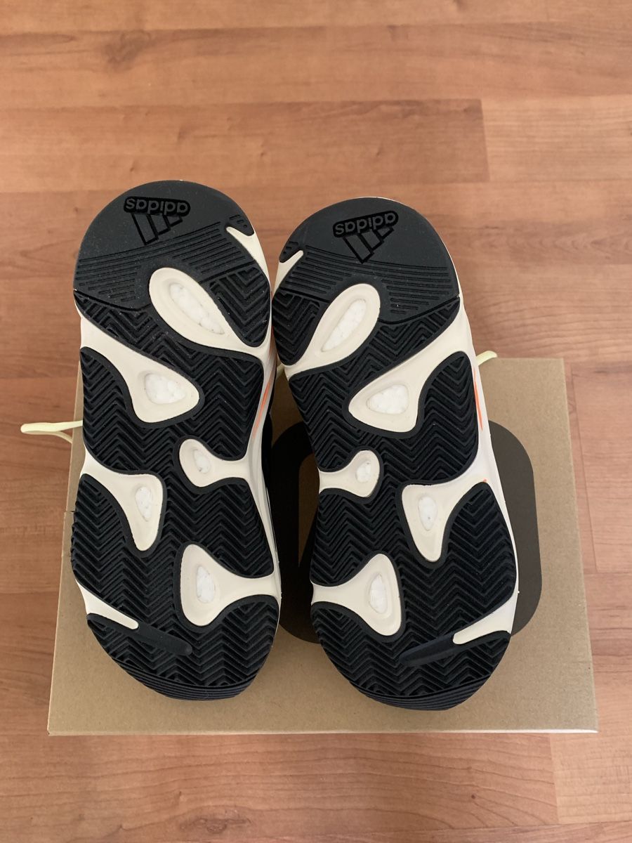 Adidas Herrenschuhe: Yeezy Boost 700 Wave Runner – Neu und originalverpackt aus Schaan von Cre_atur59 2