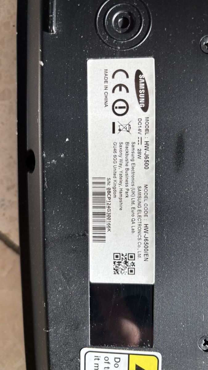 Samsung Home cinéma: Samsung Soundbar inkl. Subwoofer – Défectueux à Wittinsburg par jonibaboni 2