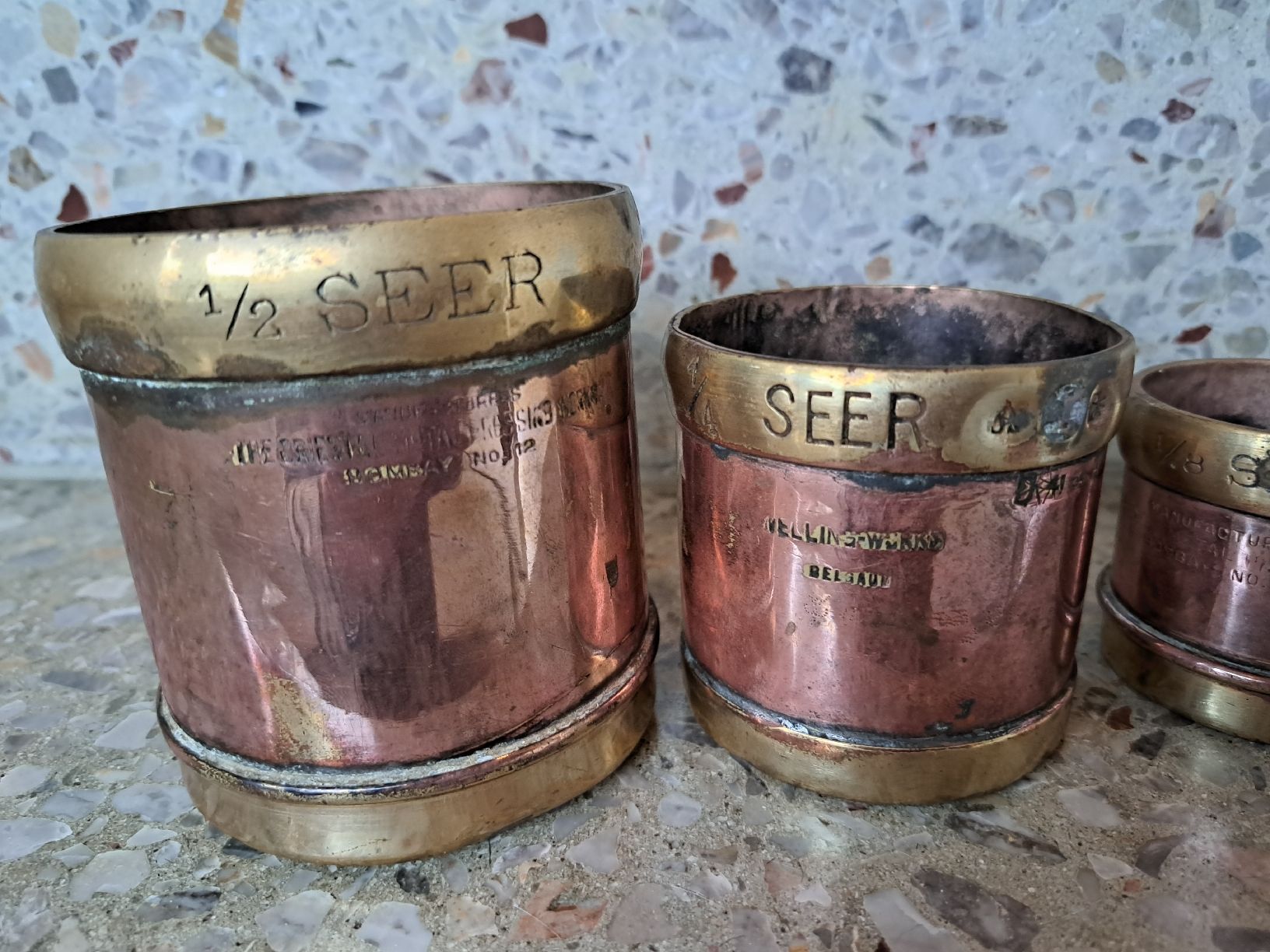 Elettrodomestici da cucina: Antike Messbecher Indien Bombay Messing Kupfer – Usato da Zufikon venduto da Dysundas 2
