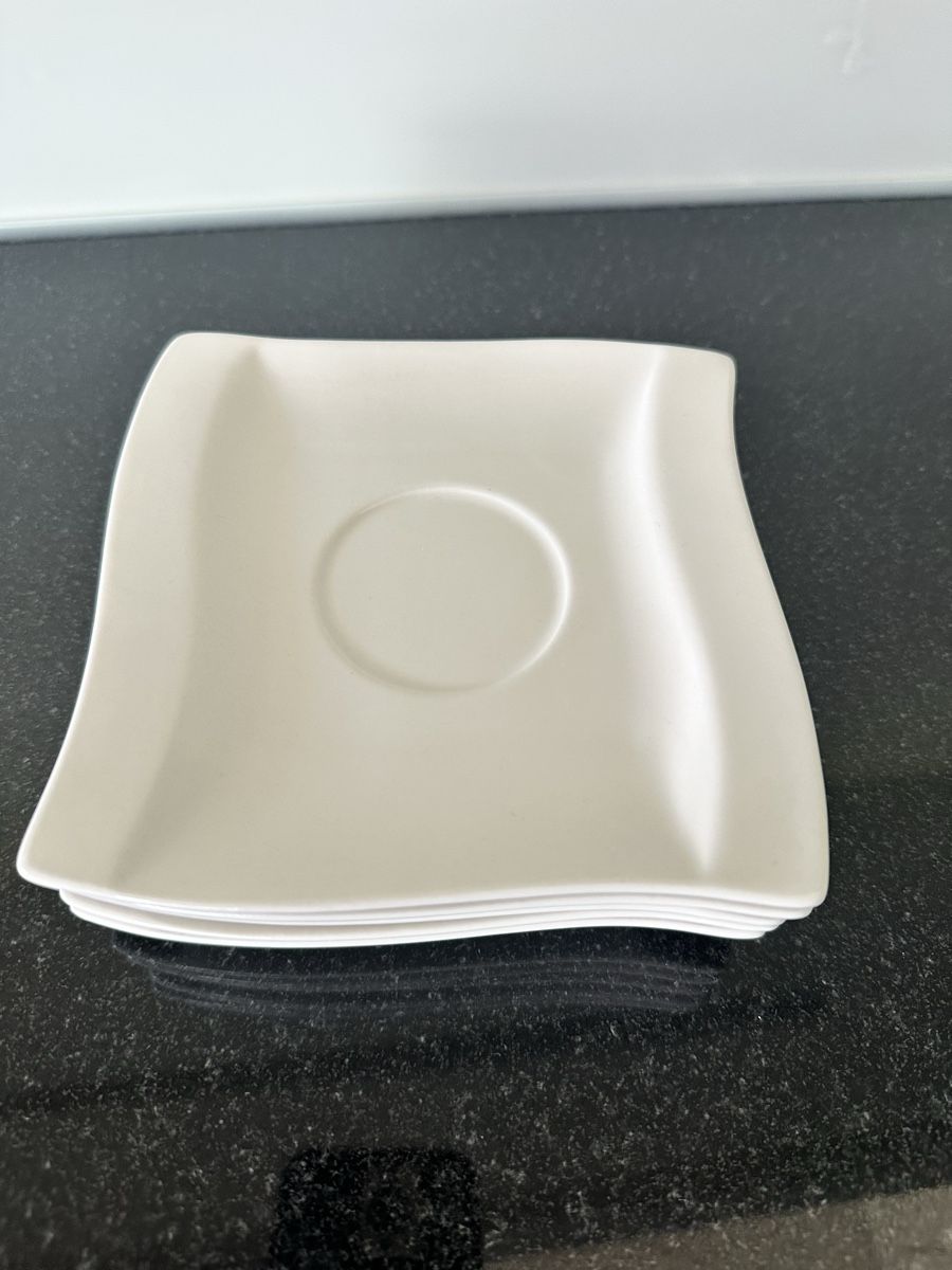 Set di piatti: Elegantes Kaffeeservice - Top Zustand! – Usato da Wangen SZ venduto da Jaay_Sky 2