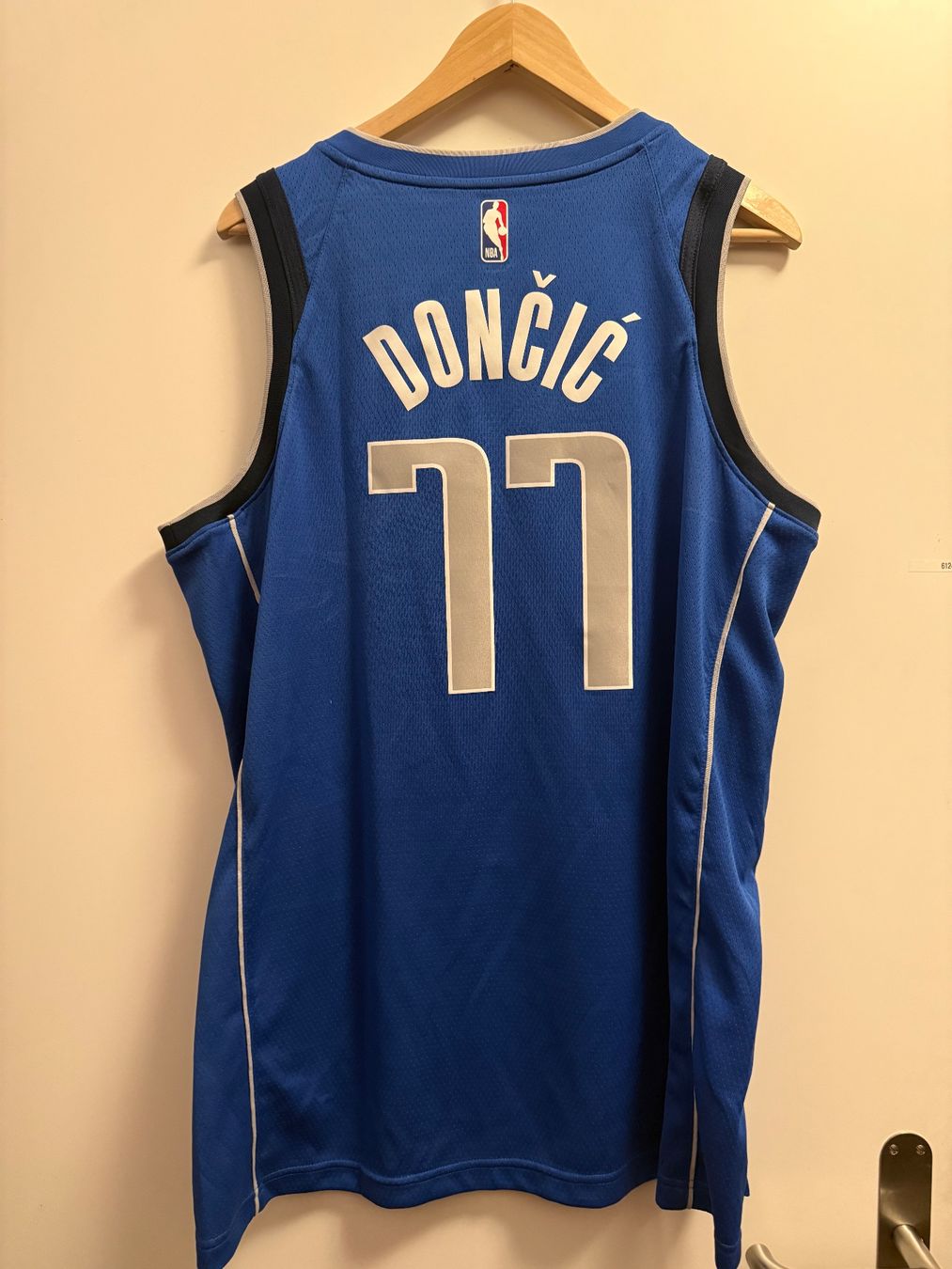 Jordan Maillots de corps & Pantalons: Lot de 4 maillots de baskets NBA – Neuf (Voir description) à Epalinges par Curtis 3