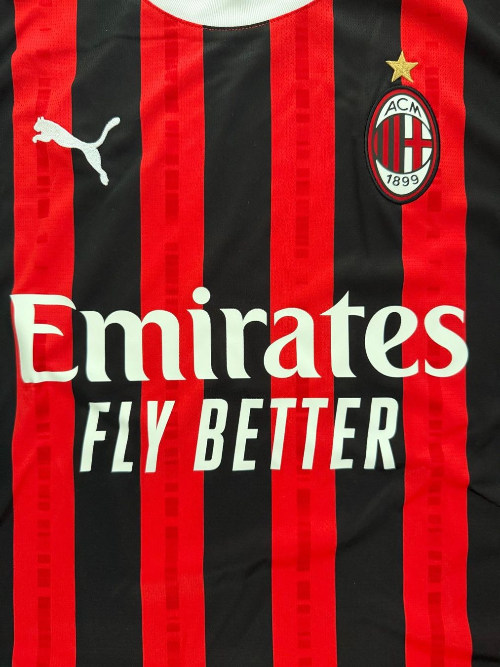 Puma Canottiere & Pantaloni: AC Milan Trikot 24/25 – Nuovo (secondo la descrizione) da Grabs venduto da Alvin13 2